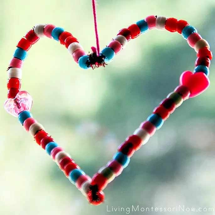 Pipe Cleaner et Bead Heart Pipe Cleaner et Bead Heart